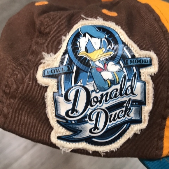 Disney Parks NWT Donald, Oswald, Grumpy, & Mickey Character Beer Label Cap - Picture 5 of 10